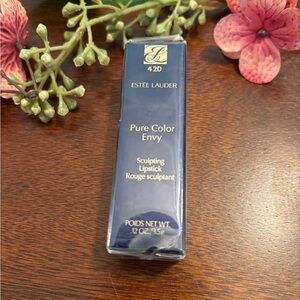 Estée Lauder Pure Color Envy #420
Rebellious Rose
NWOT sealed .12oz/3.5g